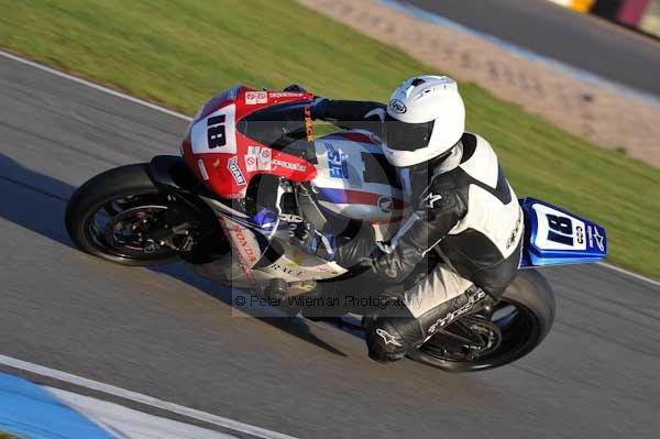 Motorcycle action photographs;donington;donington park leicestershire;donington photographs;event digital images;eventdigitalimages;no limits trackday;peter wileman photography;trackday;trackday digital images;trackday photos