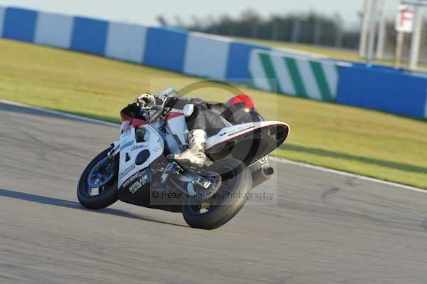 Motorcycle action photographs;donington;donington park leicestershire;donington photographs;event digital images;eventdigitalimages;no limits trackday;peter wileman photography;trackday;trackday digital images;trackday photos