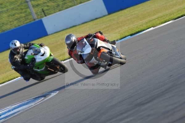 Motorcycle action photographs;donington;donington park leicestershire;donington photographs;event digital images;eventdigitalimages;no limits trackday;peter wileman photography;trackday;trackday digital images;trackday photos