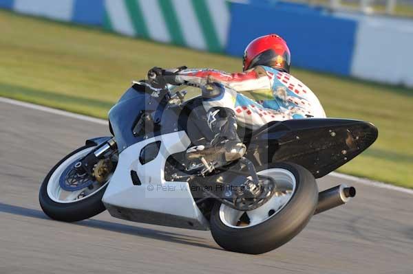 Motorcycle action photographs;donington;donington park leicestershire;donington photographs;event digital images;eventdigitalimages;no limits trackday;peter wileman photography;trackday;trackday digital images;trackday photos