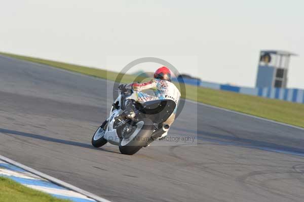 Motorcycle action photographs;donington;donington park leicestershire;donington photographs;event digital images;eventdigitalimages;no limits trackday;peter wileman photography;trackday;trackday digital images;trackday photos