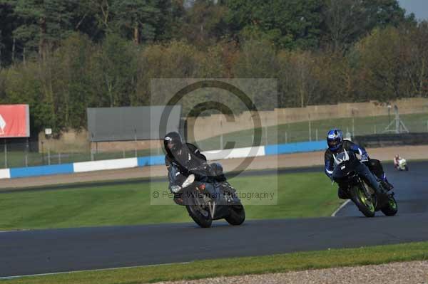 Motorcycle action photographs;donington;donington park leicestershire;donington photographs;event digital images;eventdigitalimages;no limits trackday;peter wileman photography;trackday;trackday digital images;trackday photos