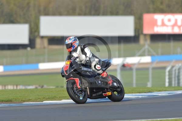 Motorcycle action photographs;donington;donington park leicestershire;donington photographs;event digital images;eventdigitalimages;no limits trackday;peter wileman photography;trackday;trackday digital images;trackday photos