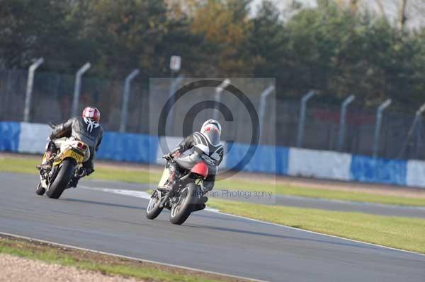 Motorcycle action photographs;donington;donington park leicestershire;donington photographs;event digital images;eventdigitalimages;no limits trackday;peter wileman photography;trackday;trackday digital images;trackday photos