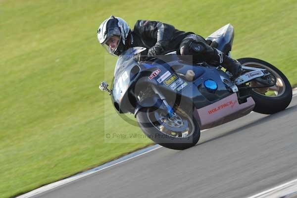 Motorcycle action photographs;donington;donington park leicestershire;donington photographs;event digital images;eventdigitalimages;no limits trackday;peter wileman photography;trackday;trackday digital images;trackday photos