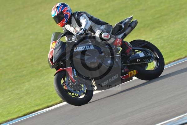 Motorcycle action photographs;donington;donington park leicestershire;donington photographs;event digital images;eventdigitalimages;no limits trackday;peter wileman photography;trackday;trackday digital images;trackday photos