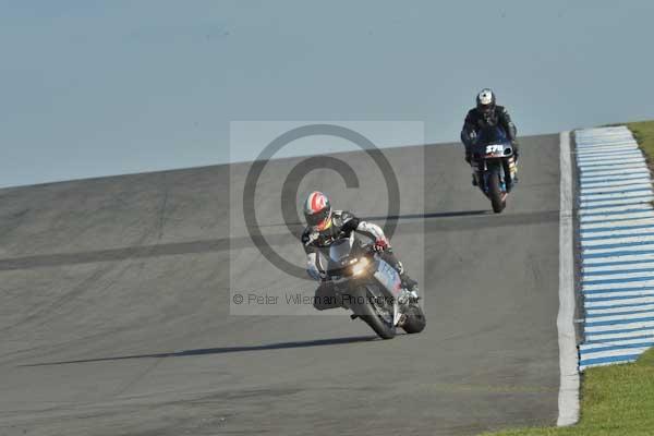 Motorcycle action photographs;donington;donington park leicestershire;donington photographs;event digital images;eventdigitalimages;no limits trackday;peter wileman photography;trackday;trackday digital images;trackday photos