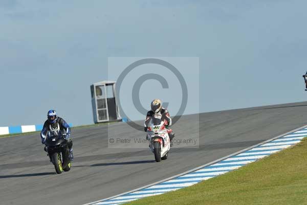 Motorcycle action photographs;donington;donington park leicestershire;donington photographs;event digital images;eventdigitalimages;no limits trackday;peter wileman photography;trackday;trackday digital images;trackday photos