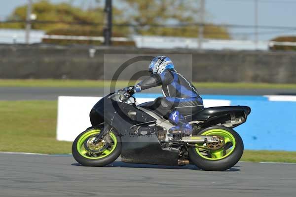 Motorcycle action photographs;donington;donington park leicestershire;donington photographs;event digital images;eventdigitalimages;no limits trackday;peter wileman photography;trackday;trackday digital images;trackday photos