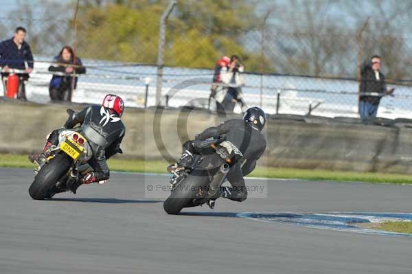 Motorcycle action photographs;donington;donington park leicestershire;donington photographs;event digital images;eventdigitalimages;no limits trackday;peter wileman photography;trackday;trackday digital images;trackday photos