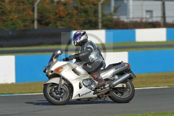 Motorcycle action photographs;donington;donington park leicestershire;donington photographs;event digital images;eventdigitalimages;no limits trackday;peter wileman photography;trackday;trackday digital images;trackday photos