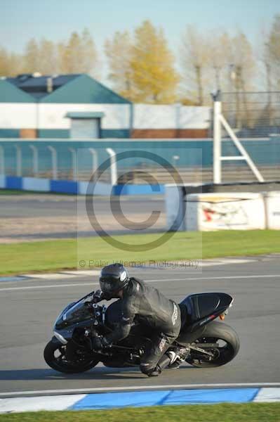 Motorcycle action photographs;donington;donington park leicestershire;donington photographs;event digital images;eventdigitalimages;no limits trackday;peter wileman photography;trackday;trackday digital images;trackday photos