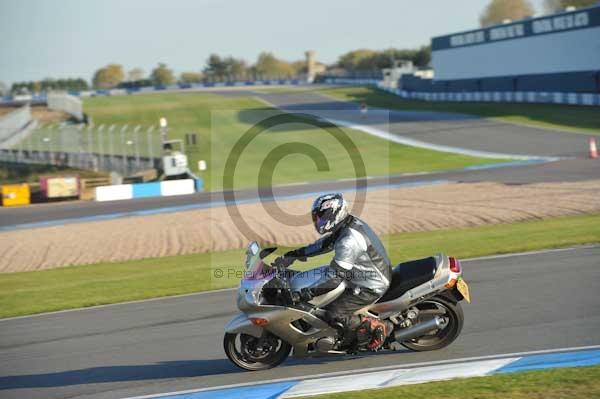 Motorcycle action photographs;donington;donington park leicestershire;donington photographs;event digital images;eventdigitalimages;no limits trackday;peter wileman photography;trackday;trackday digital images;trackday photos