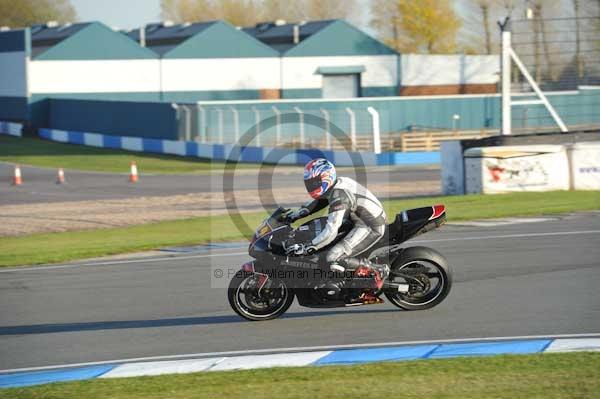 Motorcycle action photographs;donington;donington park leicestershire;donington photographs;event digital images;eventdigitalimages;no limits trackday;peter wileman photography;trackday;trackday digital images;trackday photos