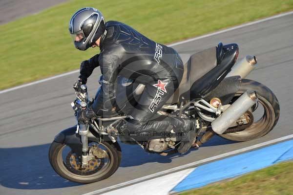 Motorcycle action photographs;donington;donington park leicestershire;donington photographs;event digital images;eventdigitalimages;no limits trackday;peter wileman photography;trackday;trackday digital images;trackday photos