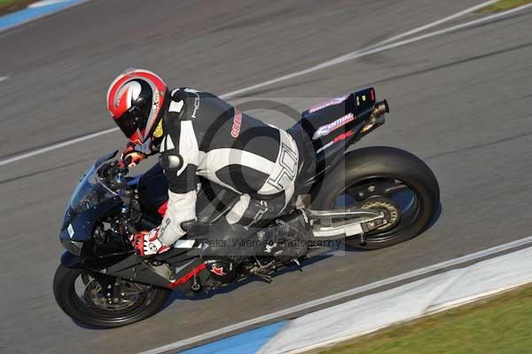 Motorcycle action photographs;donington;donington park leicestershire;donington photographs;event digital images;eventdigitalimages;no limits trackday;peter wileman photography;trackday;trackday digital images;trackday photos