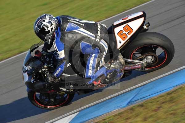 Motorcycle action photographs;donington;donington park leicestershire;donington photographs;event digital images;eventdigitalimages;no limits trackday;peter wileman photography;trackday;trackday digital images;trackday photos