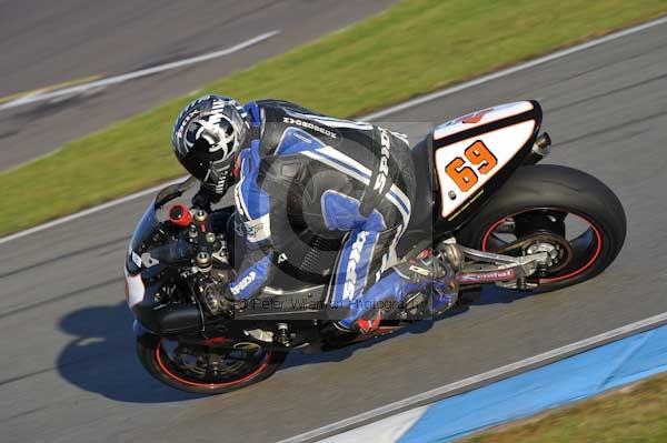 Motorcycle action photographs;donington;donington park leicestershire;donington photographs;event digital images;eventdigitalimages;no limits trackday;peter wileman photography;trackday;trackday digital images;trackday photos