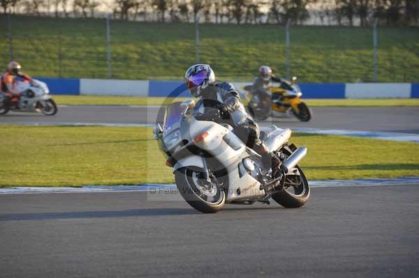 Motorcycle action photographs;donington;donington park leicestershire;donington photographs;event digital images;eventdigitalimages;no limits trackday;peter wileman photography;trackday;trackday digital images;trackday photos