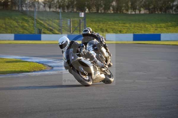 Motorcycle action photographs;donington;donington park leicestershire;donington photographs;event digital images;eventdigitalimages;no limits trackday;peter wileman photography;trackday;trackday digital images;trackday photos