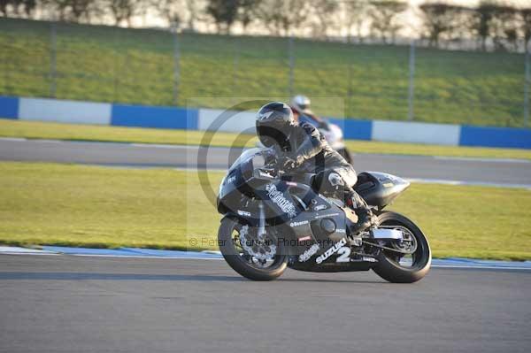 Motorcycle action photographs;donington;donington park leicestershire;donington photographs;event digital images;eventdigitalimages;no limits trackday;peter wileman photography;trackday;trackday digital images;trackday photos