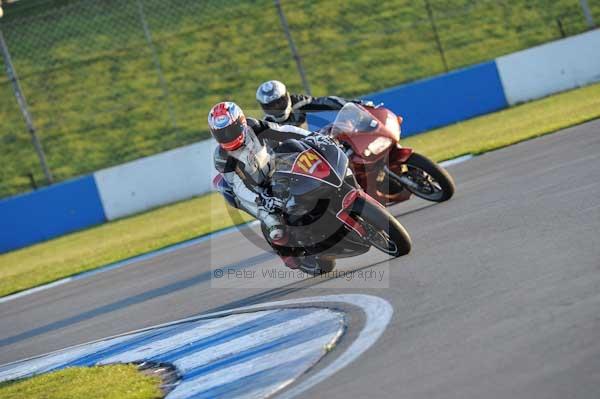 Motorcycle action photographs;donington;donington park leicestershire;donington photographs;event digital images;eventdigitalimages;no limits trackday;peter wileman photography;trackday;trackday digital images;trackday photos