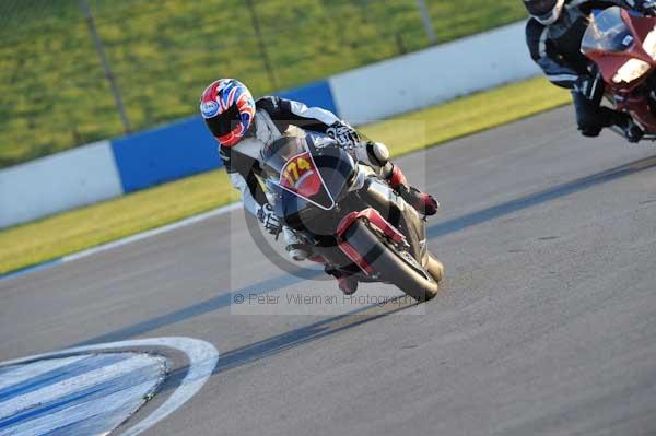 Motorcycle action photographs;donington;donington park leicestershire;donington photographs;event digital images;eventdigitalimages;no limits trackday;peter wileman photography;trackday;trackday digital images;trackday photos