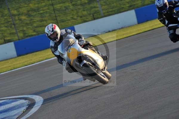 Motorcycle action photographs;donington;donington park leicestershire;donington photographs;event digital images;eventdigitalimages;no limits trackday;peter wileman photography;trackday;trackday digital images;trackday photos