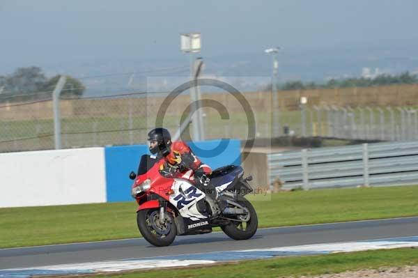 Motorcycle action photographs;donington;donington park leicestershire;donington photographs;event digital images;eventdigitalimages;no limits trackday;peter wileman photography;trackday;trackday digital images;trackday photos