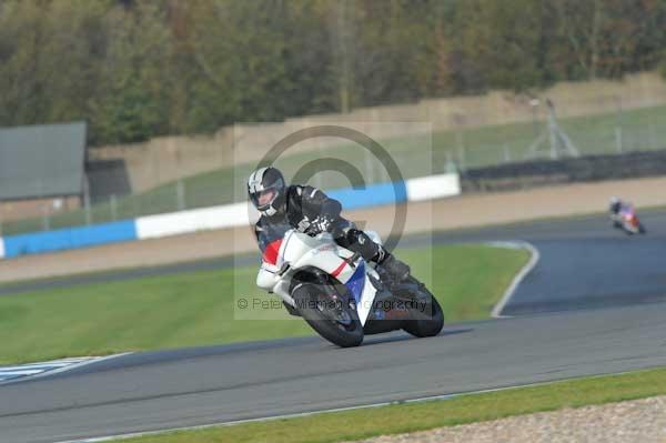 Motorcycle action photographs;donington;donington park leicestershire;donington photographs;event digital images;eventdigitalimages;no limits trackday;peter wileman photography;trackday;trackday digital images;trackday photos