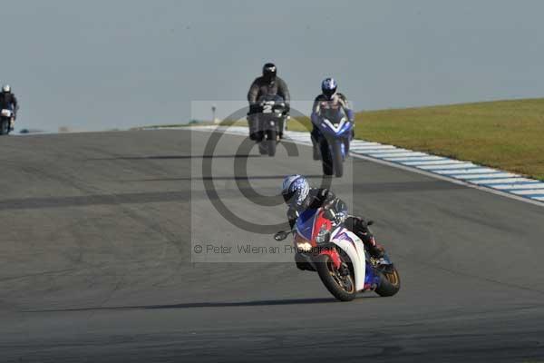 Motorcycle action photographs;donington;donington park leicestershire;donington photographs;event digital images;eventdigitalimages;no limits trackday;peter wileman photography;trackday;trackday digital images;trackday photos