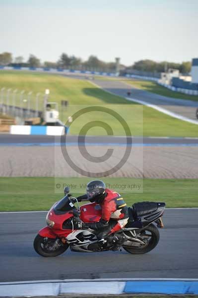 Motorcycle action photographs;donington;donington park leicestershire;donington photographs;event digital images;eventdigitalimages;no limits trackday;peter wileman photography;trackday;trackday digital images;trackday photos