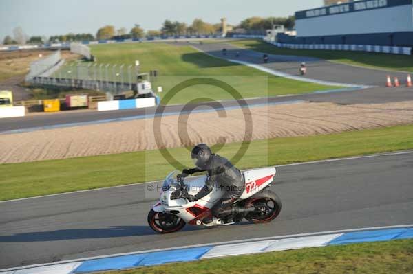 Motorcycle action photographs;donington;donington park leicestershire;donington photographs;event digital images;eventdigitalimages;no limits trackday;peter wileman photography;trackday;trackday digital images;trackday photos