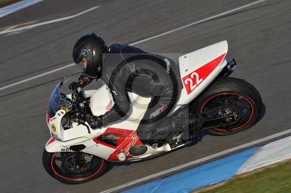 Motorcycle action photographs;donington;donington park leicestershire;donington photographs;event digital images;eventdigitalimages;no limits trackday;peter wileman photography;trackday;trackday digital images;trackday photos