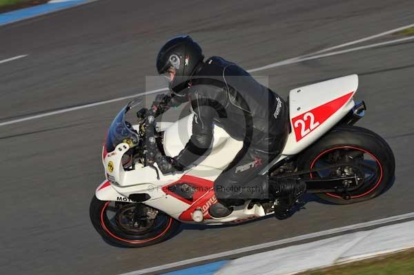 Motorcycle action photographs;donington;donington park leicestershire;donington photographs;event digital images;eventdigitalimages;no limits trackday;peter wileman photography;trackday;trackday digital images;trackday photos