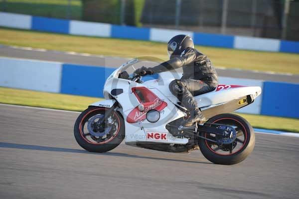 Motorcycle action photographs;donington;donington park leicestershire;donington photographs;event digital images;eventdigitalimages;no limits trackday;peter wileman photography;trackday;trackday digital images;trackday photos