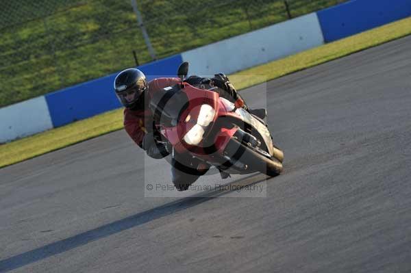 Motorcycle action photographs;donington;donington park leicestershire;donington photographs;event digital images;eventdigitalimages;no limits trackday;peter wileman photography;trackday;trackday digital images;trackday photos