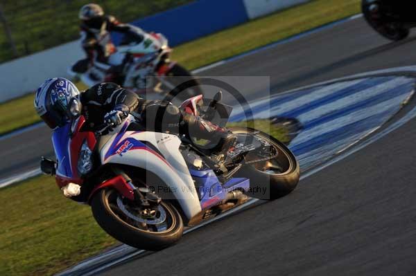 Motorcycle action photographs;donington;donington park leicestershire;donington photographs;event digital images;eventdigitalimages;no limits trackday;peter wileman photography;trackday;trackday digital images;trackday photos