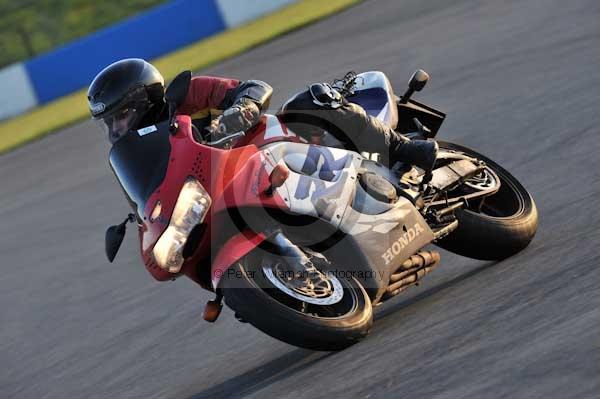 Motorcycle action photographs;donington;donington park leicestershire;donington photographs;event digital images;eventdigitalimages;no limits trackday;peter wileman photography;trackday;trackday digital images;trackday photos