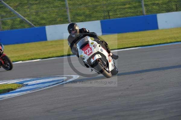 Motorcycle action photographs;donington;donington park leicestershire;donington photographs;event digital images;eventdigitalimages;no limits trackday;peter wileman photography;trackday;trackday digital images;trackday photos