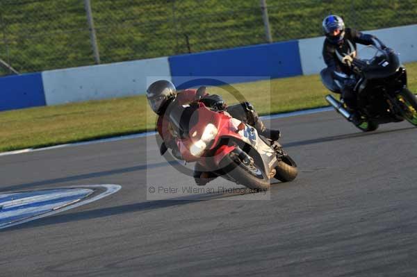 Motorcycle action photographs;donington;donington park leicestershire;donington photographs;event digital images;eventdigitalimages;no limits trackday;peter wileman photography;trackday;trackday digital images;trackday photos