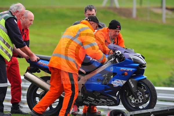 enduro digital images;event digital images;eventdigitalimages;no limits trackdays;oulton no limits trackday;oulton park cheshire;oulton trackday photographs;peter wileman photography;racing digital images;trackday digital images;trackday photos