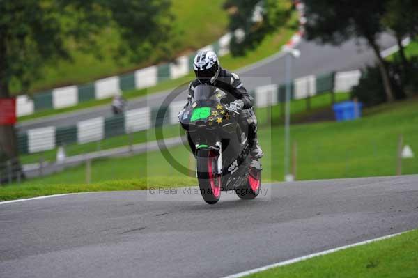 Motorcycle action photographs;cadwell;cadwell park photographs;event digital images;eventdigitalimages;motor racing louth lincolnshire;no limits trackday;peter wileman photography;trackday;trackday digital images;trackday photos