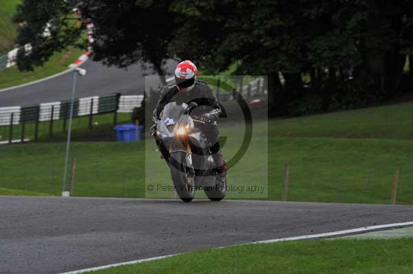 Motorcycle action photographs;cadwell;cadwell park photographs;event digital images;eventdigitalimages;motor racing louth lincolnshire;no limits trackday;peter wileman photography;trackday;trackday digital images;trackday photos