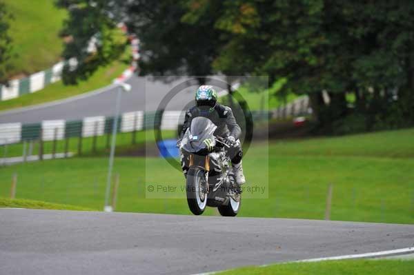 Motorcycle action photographs;cadwell;cadwell park photographs;event digital images;eventdigitalimages;motor racing louth lincolnshire;no limits trackday;peter wileman photography;trackday;trackday digital images;trackday photos