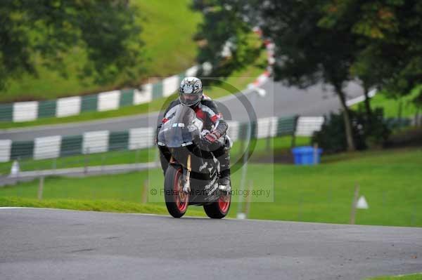 Motorcycle action photographs;cadwell;cadwell park photographs;event digital images;eventdigitalimages;motor racing louth lincolnshire;no limits trackday;peter wileman photography;trackday;trackday digital images;trackday photos