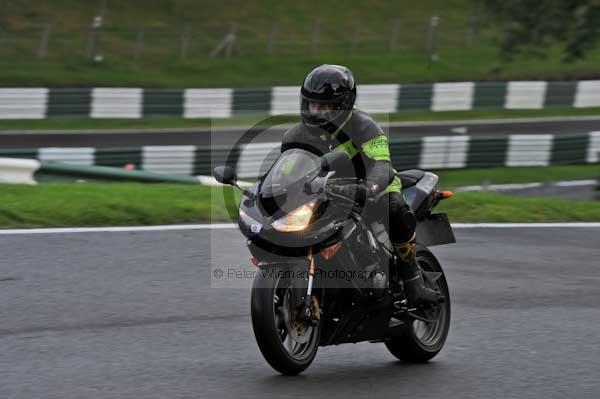 Motorcycle action photographs;cadwell;cadwell park photographs;event digital images;eventdigitalimages;motor racing louth lincolnshire;no limits trackday;peter wileman photography;trackday;trackday digital images;trackday photos