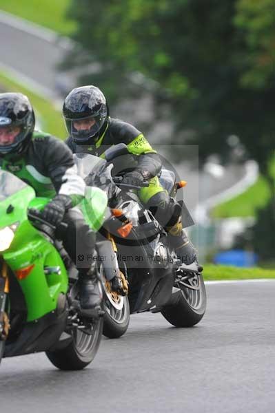 Motorcycle action photographs;cadwell;cadwell park photographs;event digital images;eventdigitalimages;motor racing louth lincolnshire;no limits trackday;peter wileman photography;trackday;trackday digital images;trackday photos