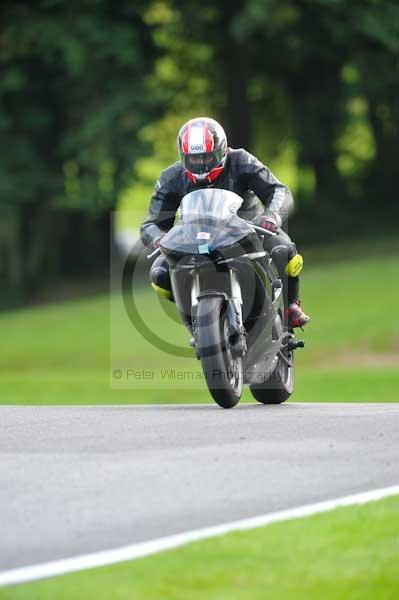 Motorcycle action photographs;cadwell;cadwell park photographs;event digital images;eventdigitalimages;motor racing louth lincolnshire;no limits trackday;peter wileman photography;trackday;trackday digital images;trackday photos