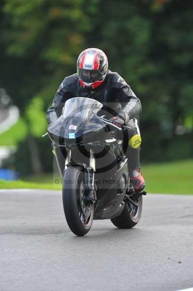 Motorcycle action photographs;cadwell;cadwell park photographs;event digital images;eventdigitalimages;motor racing louth lincolnshire;no limits trackday;peter wileman photography;trackday;trackday digital images;trackday photos